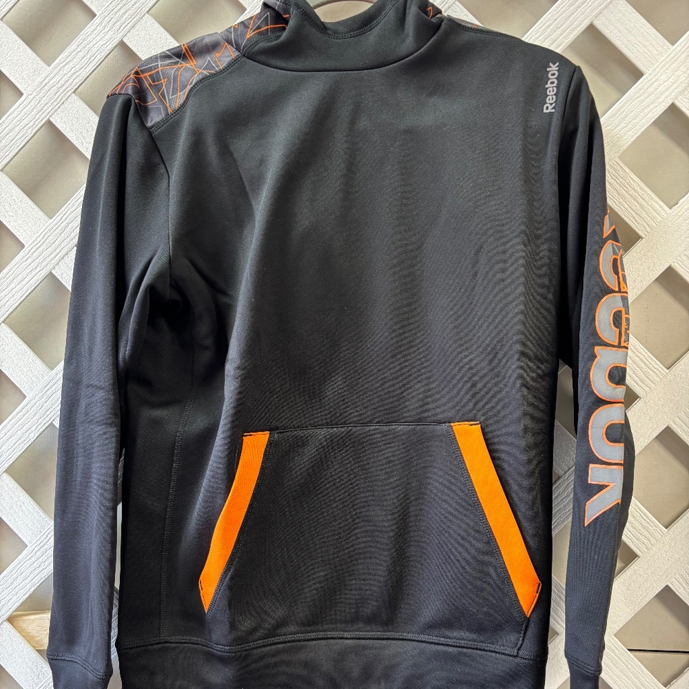 New WITH TAGS Kids Reebok Hoodie